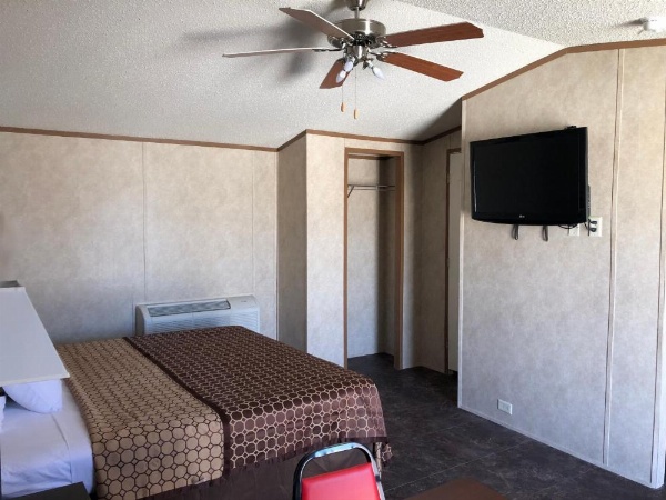 Monahans Country Inn image 21